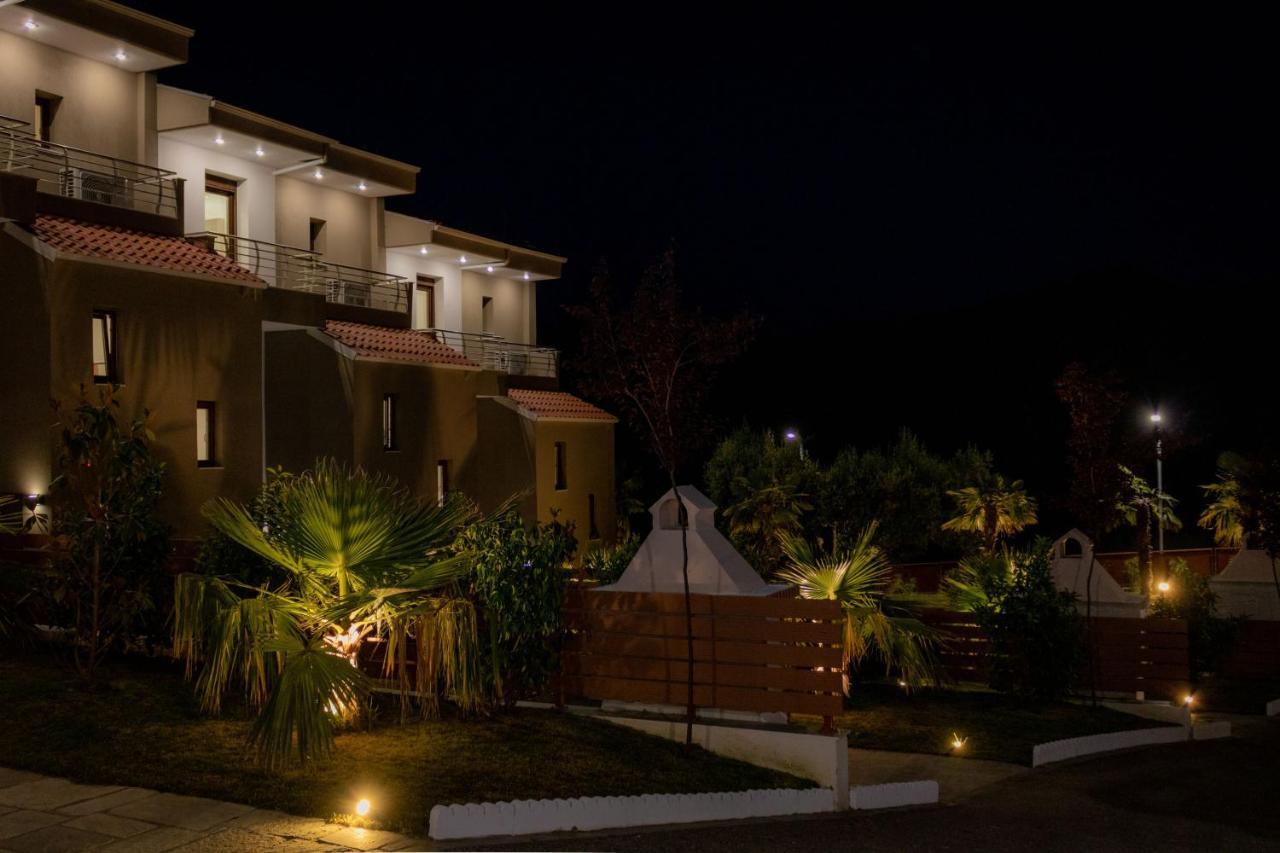 Pefkohori Golden Mountain Beach Villas Eksteriør billede