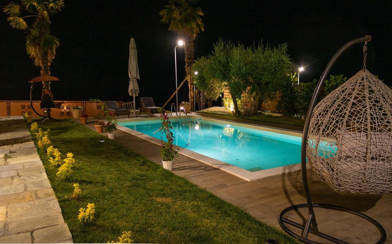 Pefkohori Golden Mountain Beach Villas Eksteriør billede